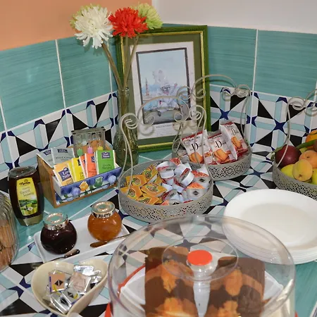 Anna's Family Terrace Bed & Breakfast Napels