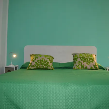 Anna's Family Terrace Bed & Breakfast Naples