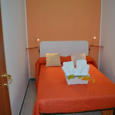 Anna's Family Terrace Bed & Breakfast Naples